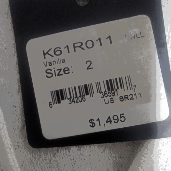 Brand new with tags ST.JOHN A-LINE KNIT SWEATER. - Picture 2 of 2